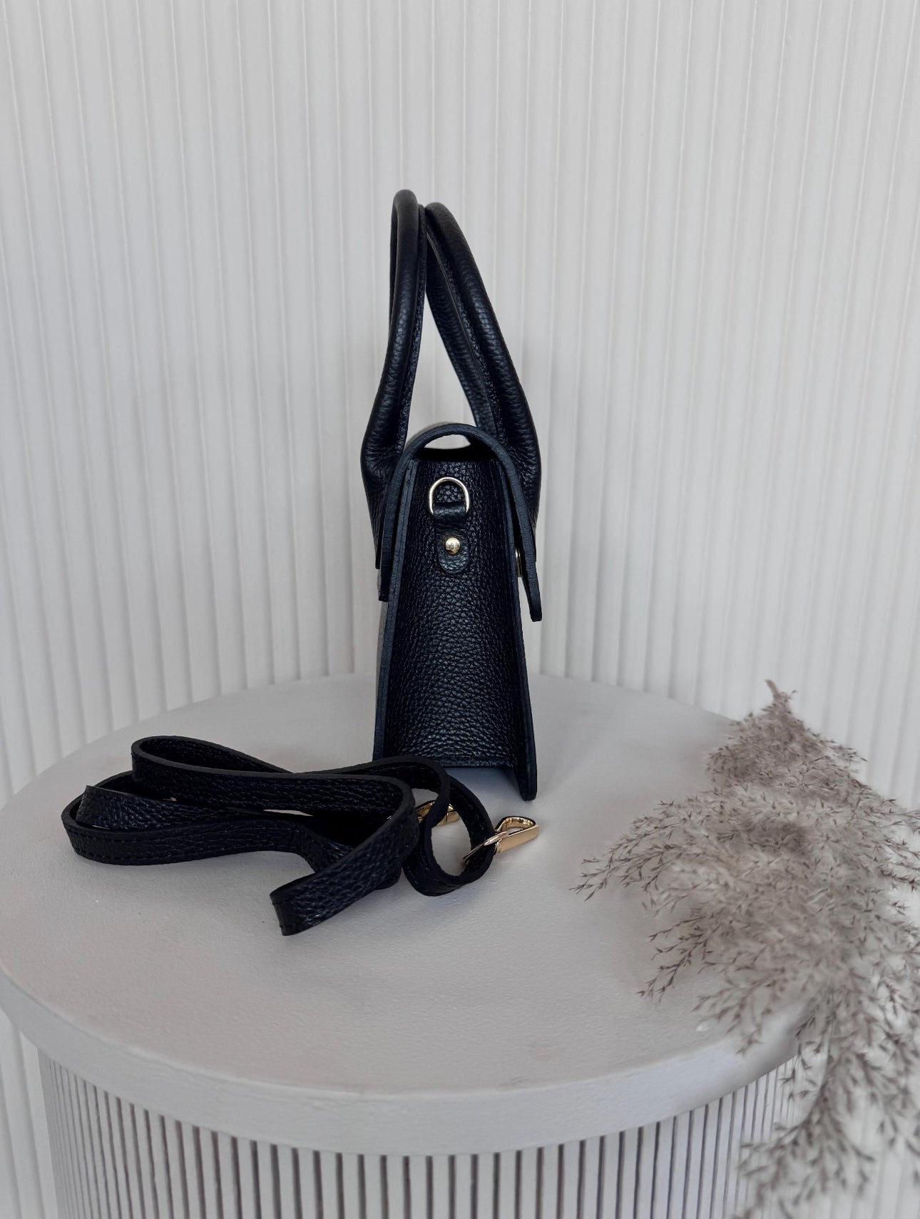 Torebka czarna ze skóry naturalnej , mała torebka na ramię , torebka damska