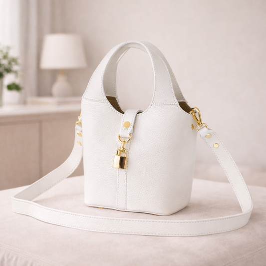 Torebka skórzana Laura Biaggi z kłódką, mała torebka damska, naturalna skóra