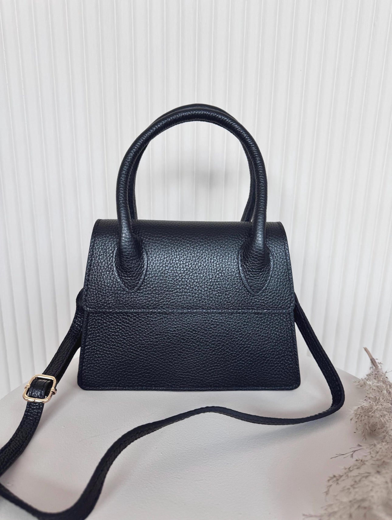 Torebka czarna ze skóry naturalnej , mała torebka na ramię , torebka damska